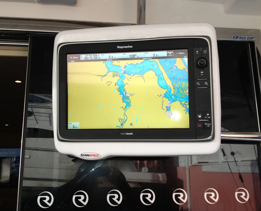 Raymarine screen